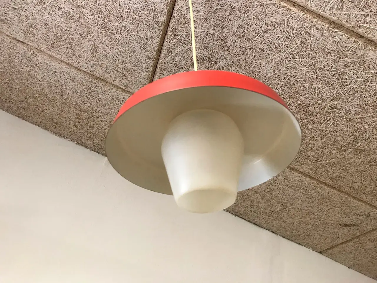 Billede 2 - Reto lampe med rød og hvid skærm