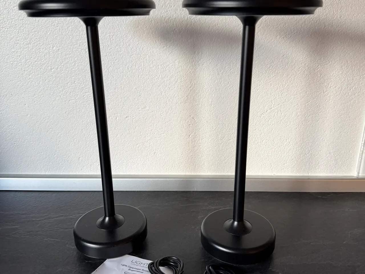 Billede 2 - 2 elegante bordlamper fra LIGHTS Copenhagen
