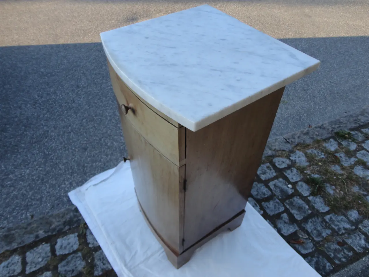 Billede 3 - Skab - marmor top :