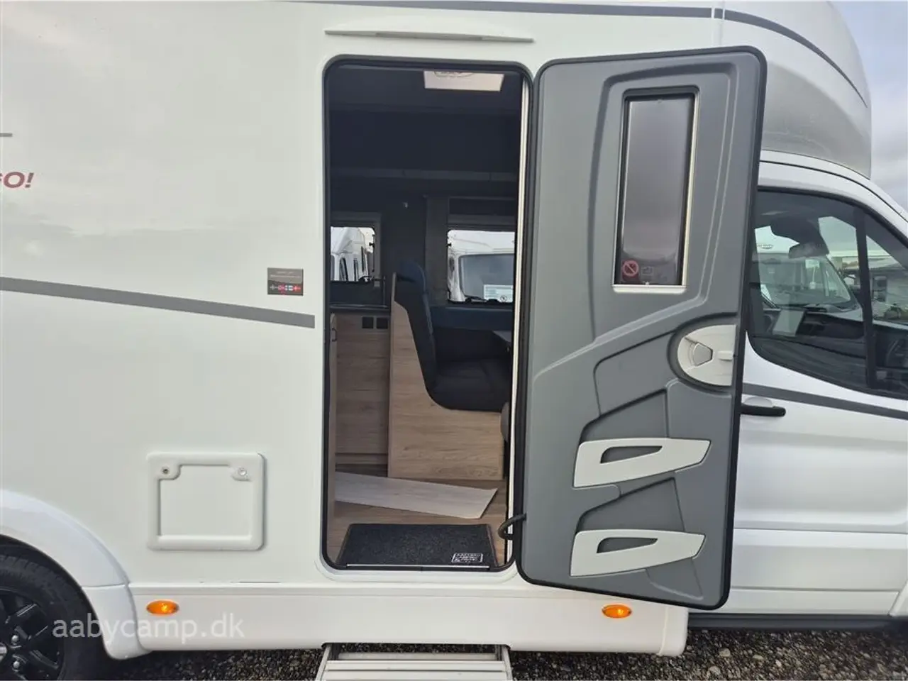 Billede 5 - 2022 - Dethleffs Just GO T 6815 Automatgear. markise. solceller. 2x Batteri. inverter. elektrisk indgangstrin. centrallås på Bo-del. 42,000 km.