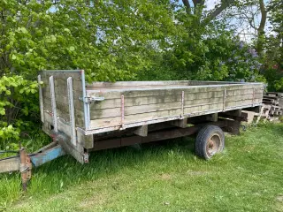 Traktor vogn med lift