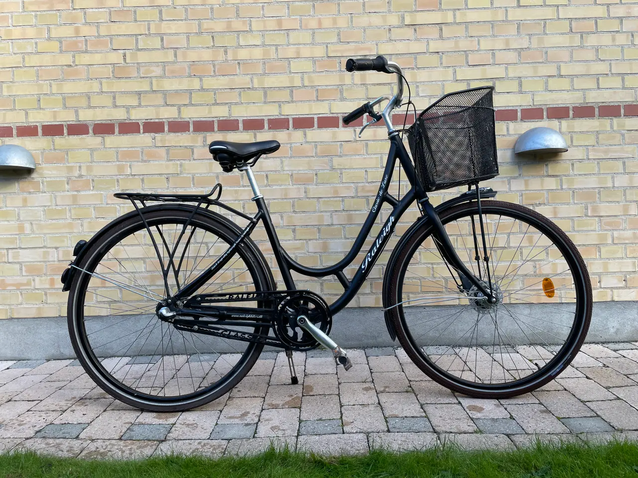 Billede 1 - Stilren Damecykel – 3 Gear – Raleigh: robust cykel