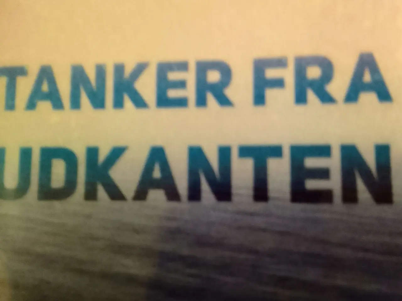 Billede 1 - Henning Ahle Fjord: Tanker fra udkanten. Digte.