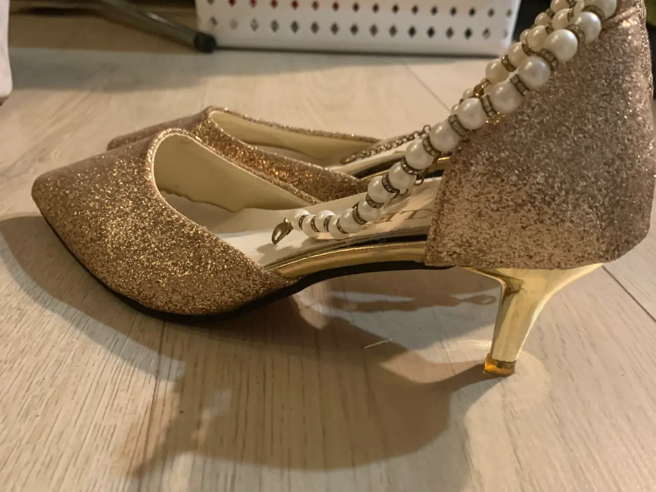 Billede 2 - Nye Guild Glitter sko med ikke for høj hæl 