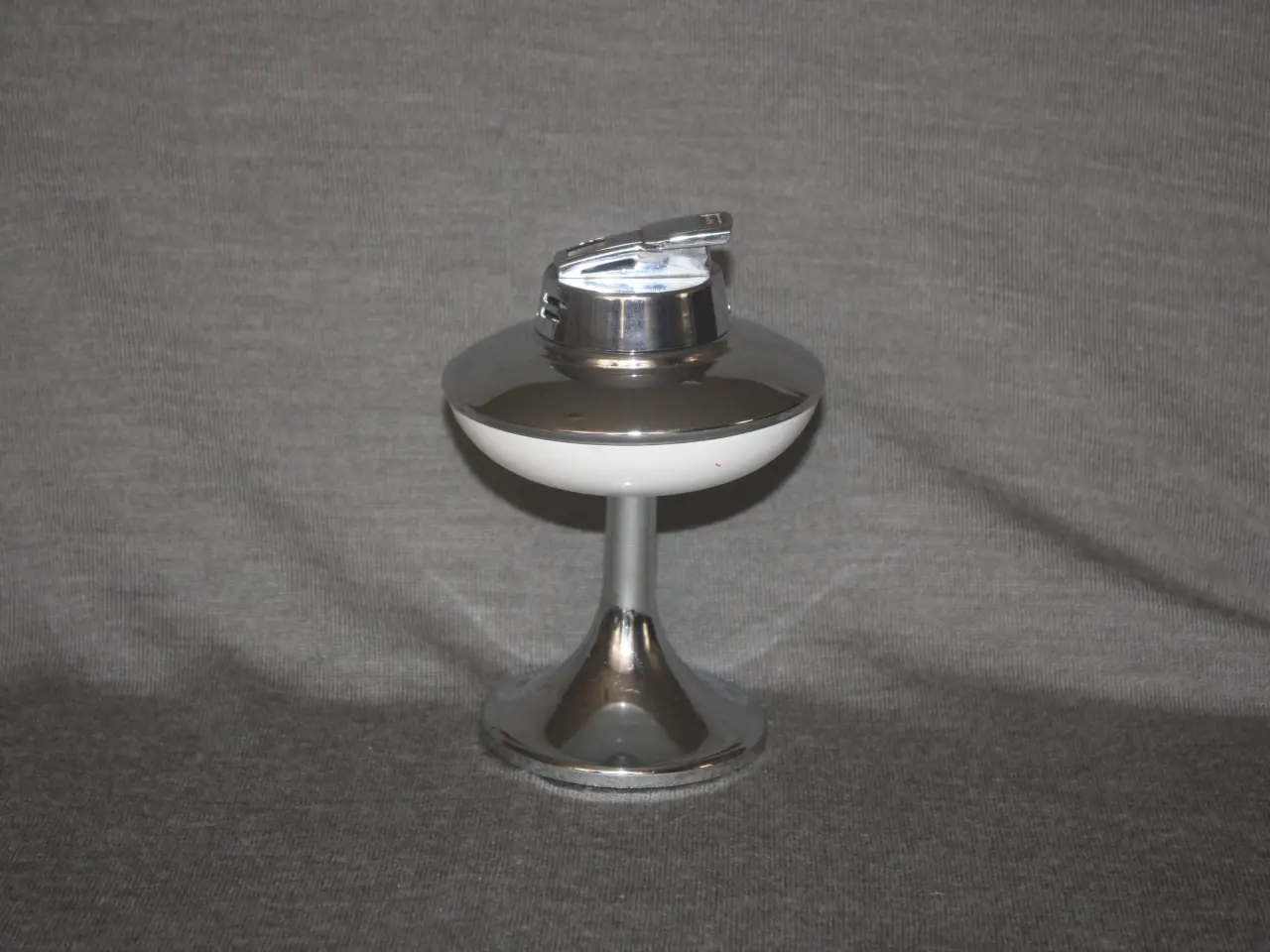 Billede 1 - Angus Electronics Age UFO lighter / bordlighter 