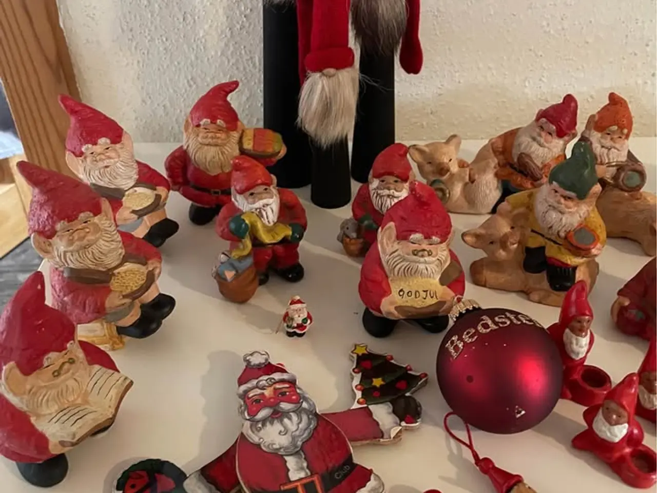 Billede 1 - nisser og alfe og julepynt 