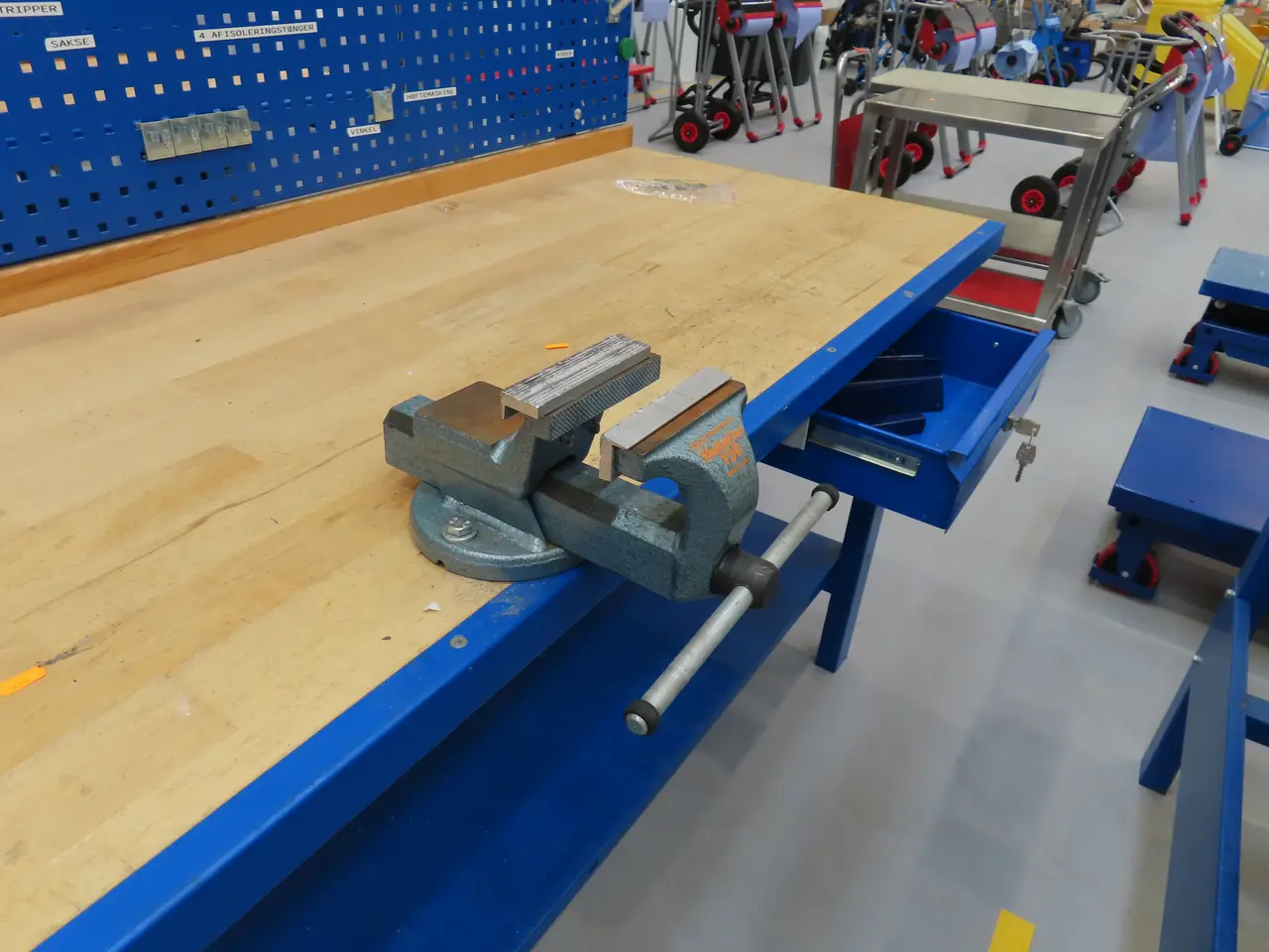 Billede 5 - Arbejdsbord med skruestik RIDGID Junior 140
