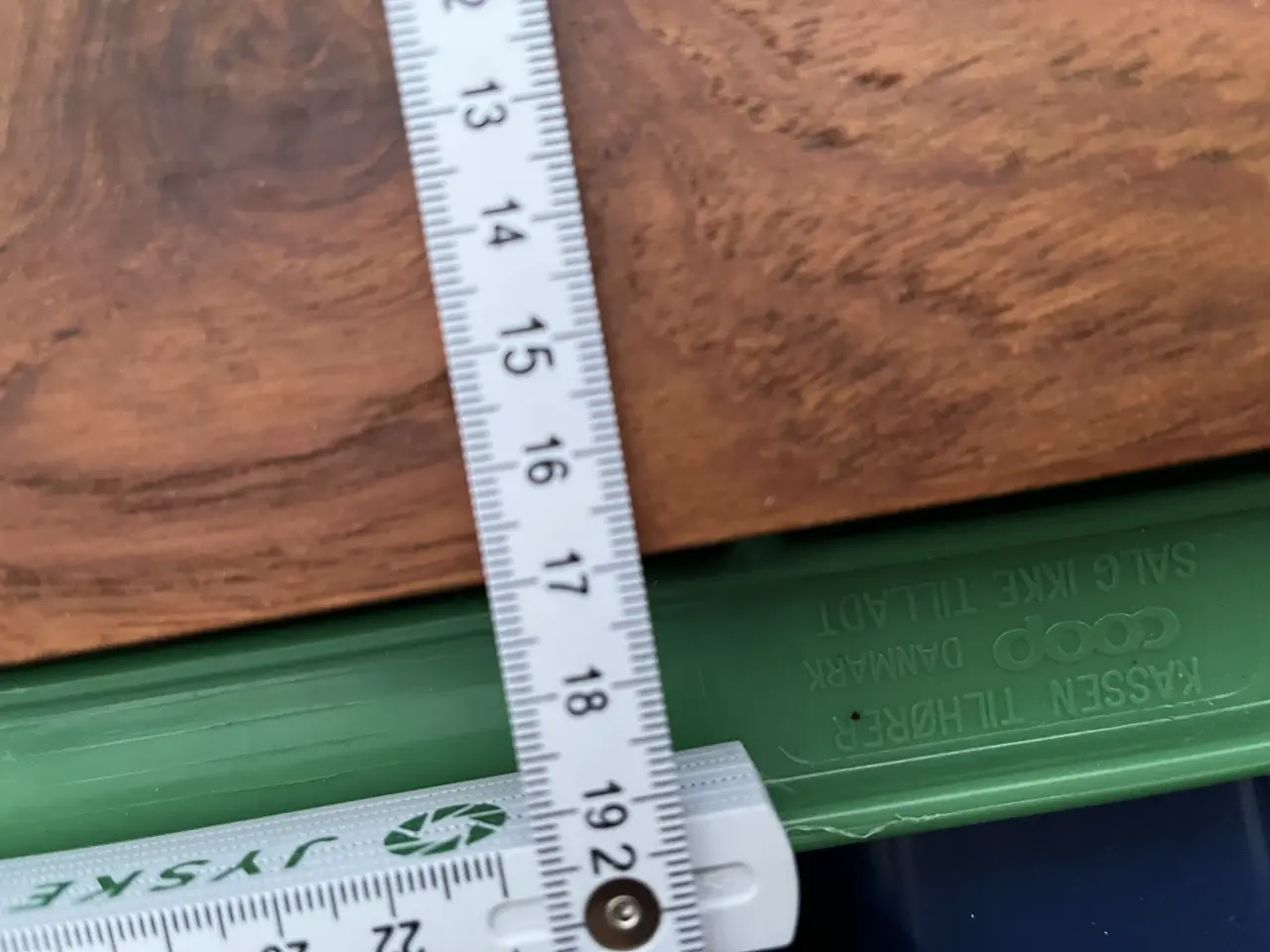 Billede 4 - Teak-hylde med metalophæng. Giv bud.