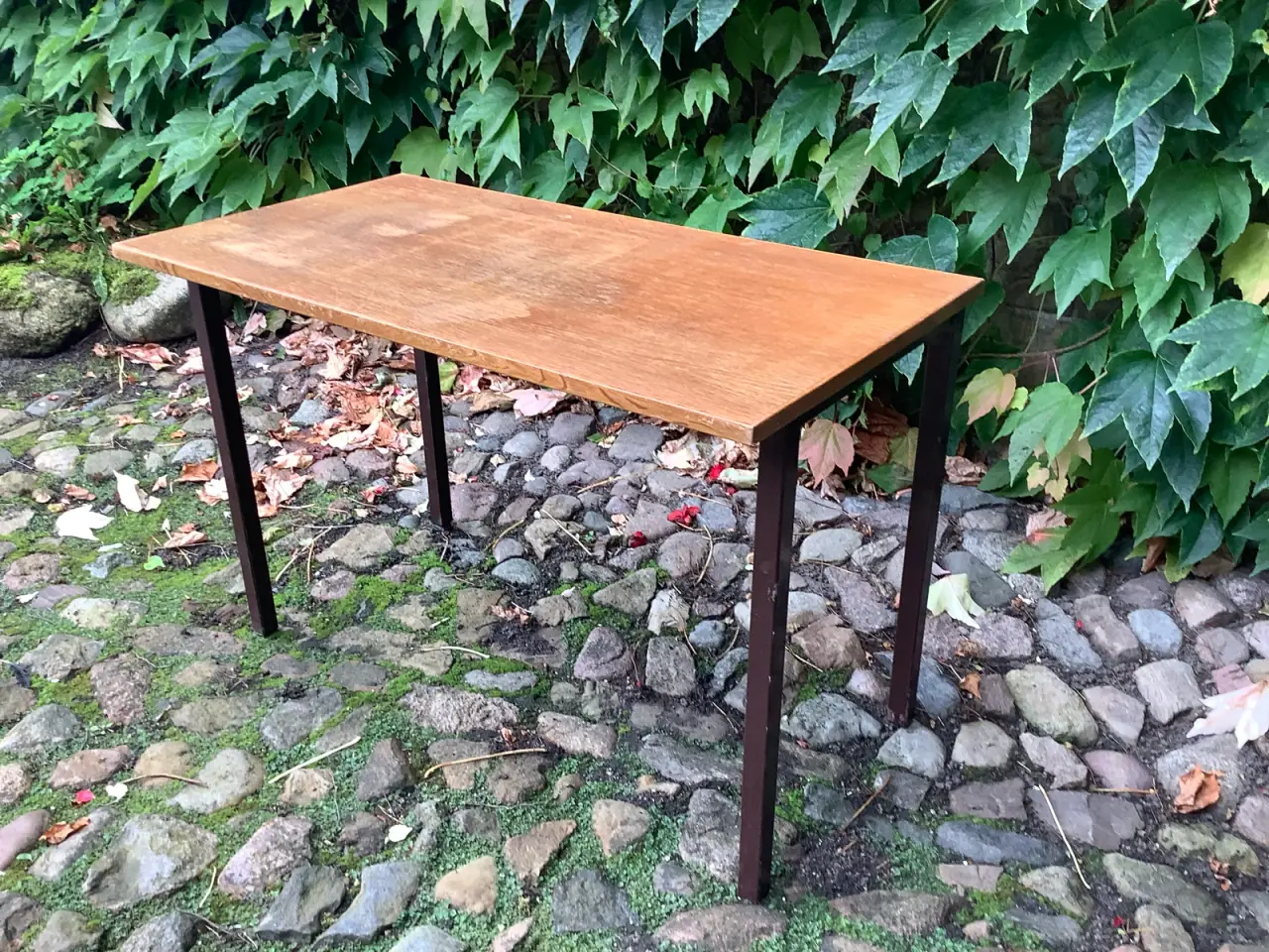 Billede 1 - Retro skolebord teaktræ med stålben