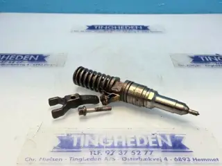 Iveco F3AE0684D Injektor 504154922