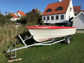 FISKEBÅD HALV PRIS