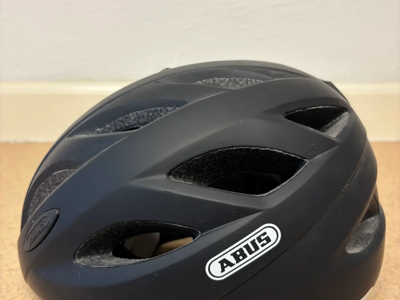 Billede 3 - Cykelhjelm NY -Abus Lane-U str 56-62