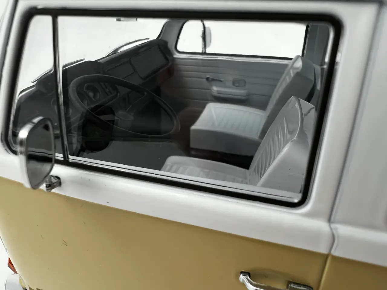 Billede 5 - 1971 VW T2a "Early Bay" Bus Limited Edition 1:18