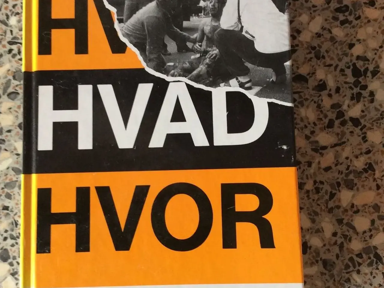 Billede 3 - 5 Politikens årbøger: Hvem, hvad, hvor
