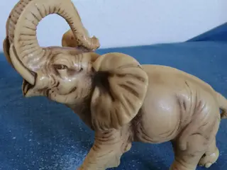 Flot Stor Elefant Skulptur