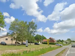 100 m2 lager / værksted med kontor køkken og wc