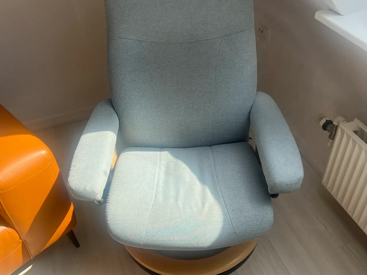 Billede 3 - Har denne fin stressless stol uden skammel 