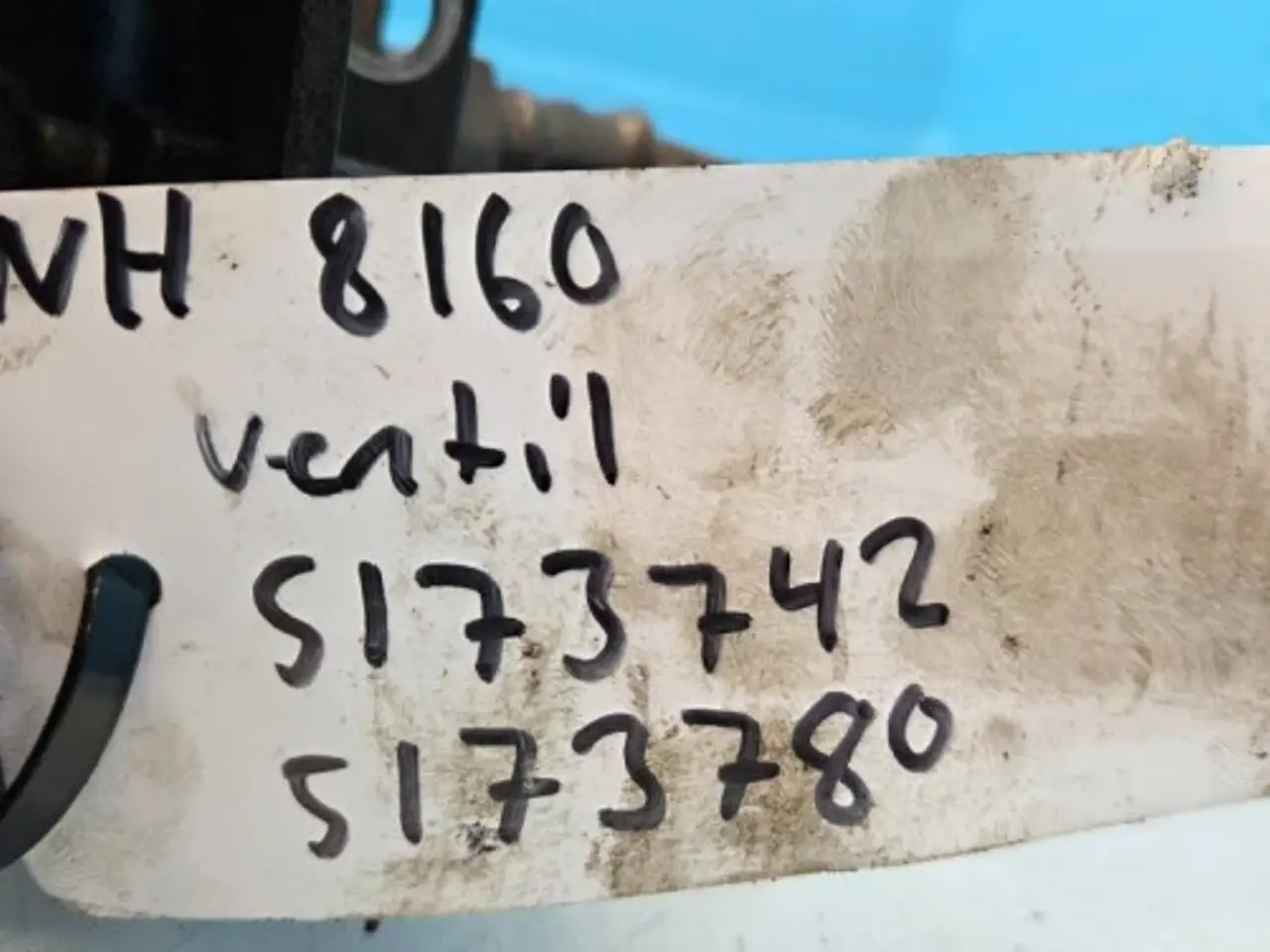 Billede 15 - New Holland 8160 Hydraulikventil 5173742