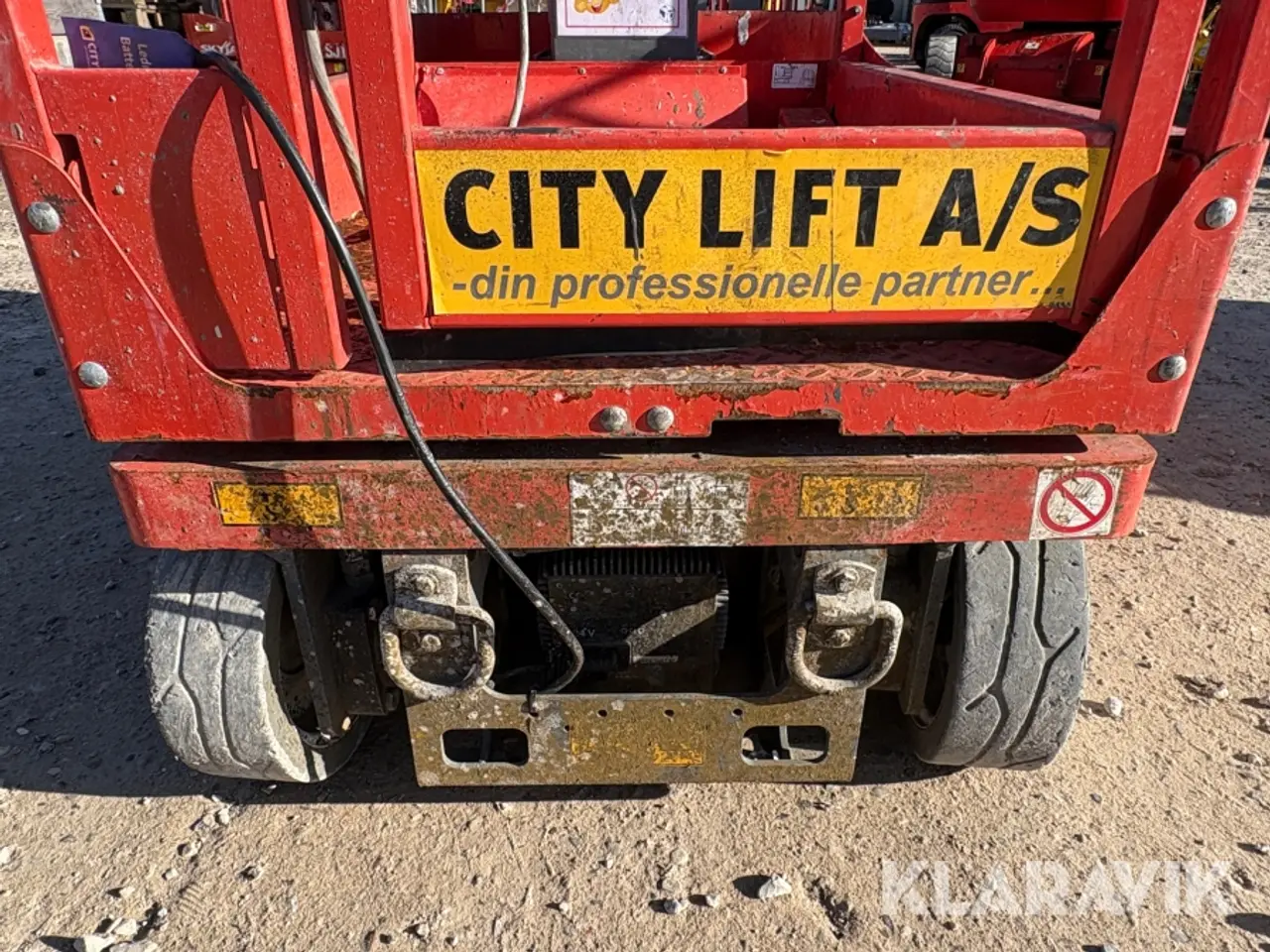 Billede 11 - Søjlelift SkyJack SJ12