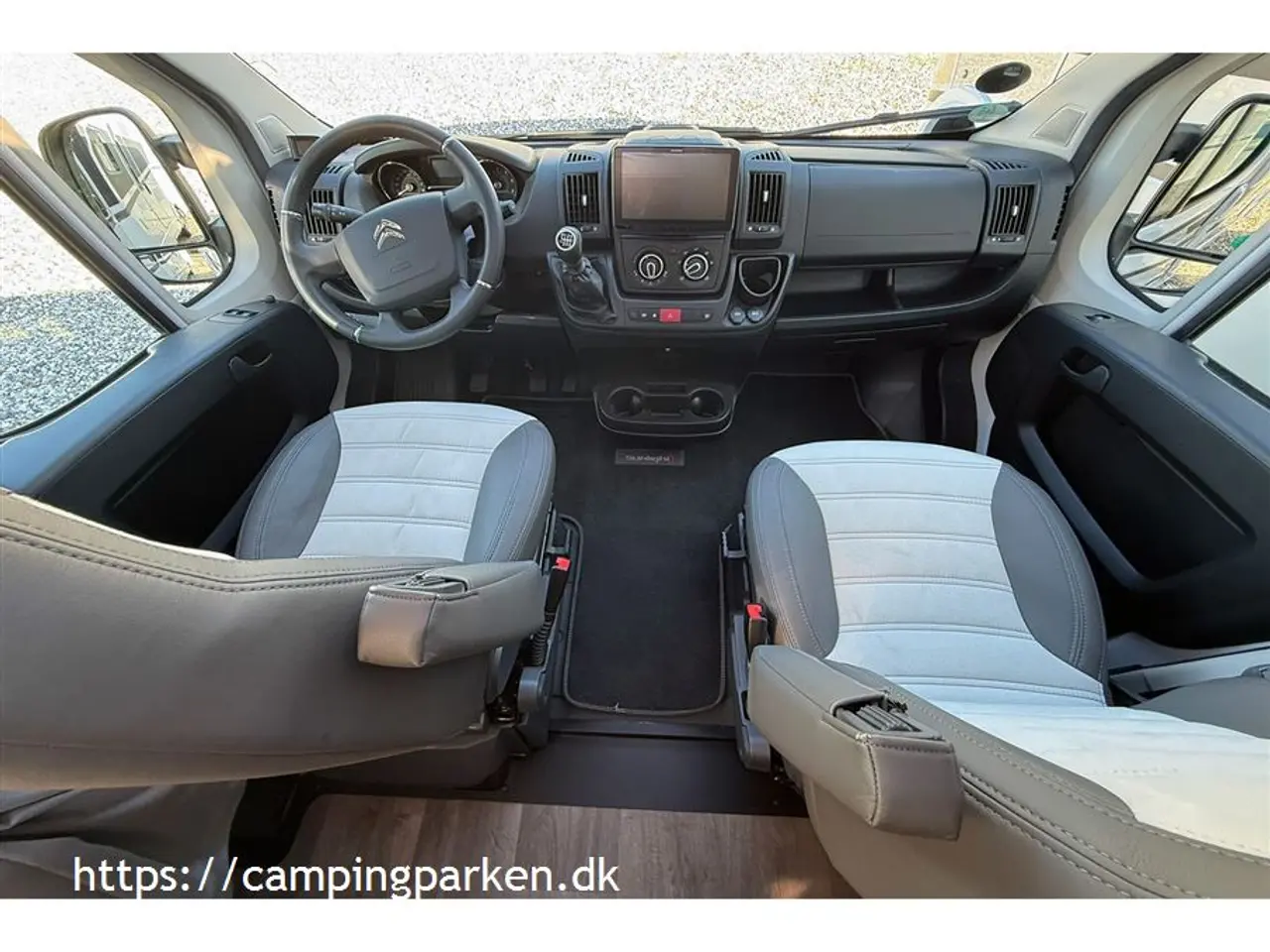 Billede 2 - 2024 - SunLight VAN V66 Adventure   Sunlights populære smalle Van med enkeltsenge og meget udstyr