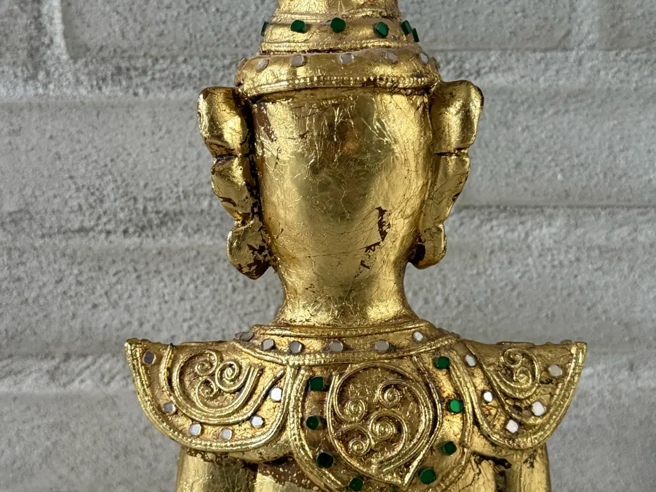 Billede 8 - Smuk 56 cm guld Buddha i massivt træ.
