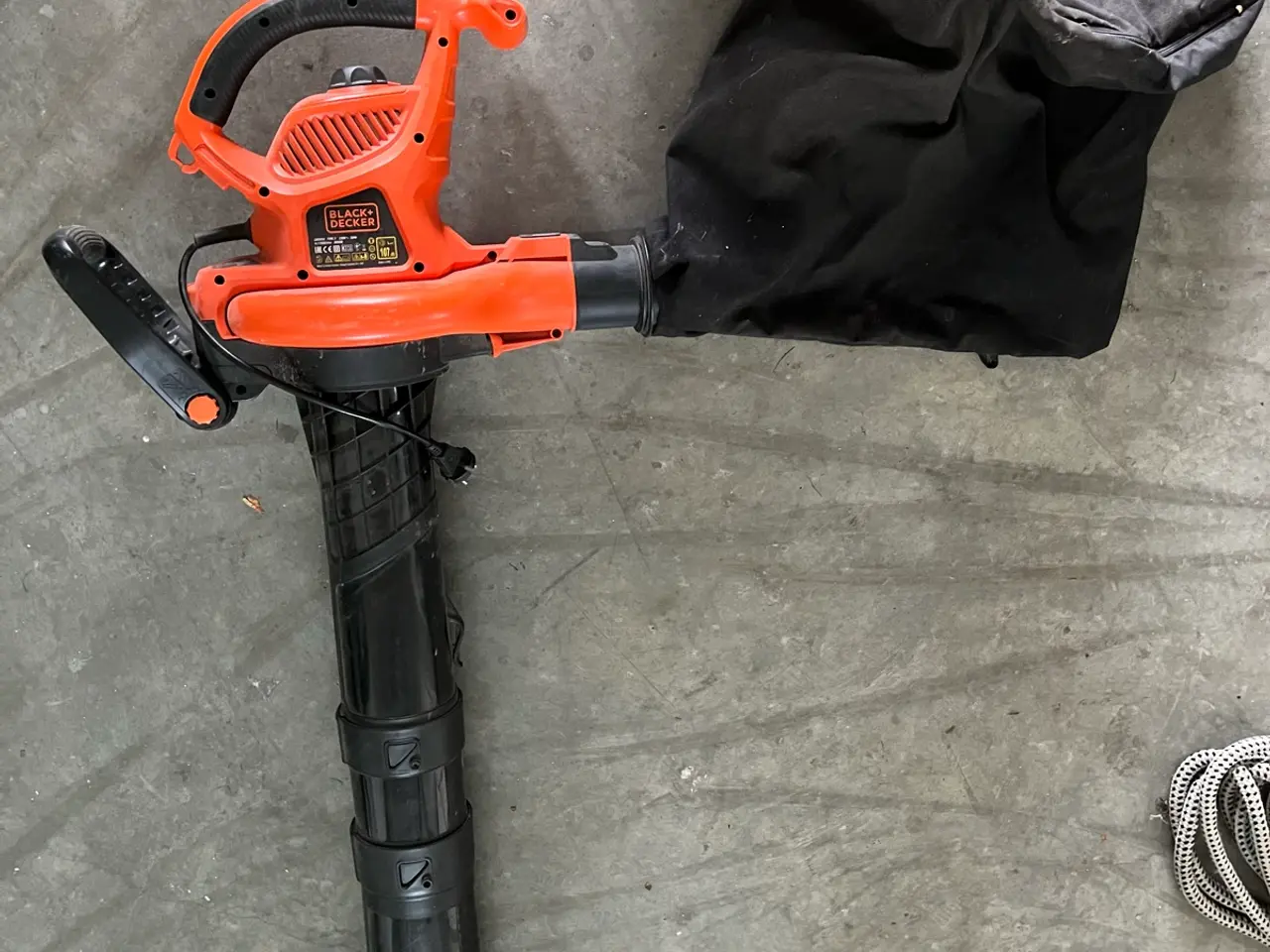 Billede 2 - Black+DeckerGV350løvblæser/løvsuger