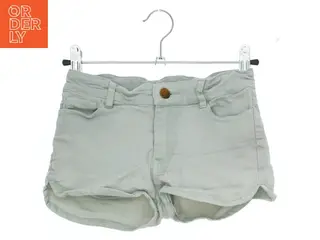 Lysegrønne shorts fra Norlie (str. 134)