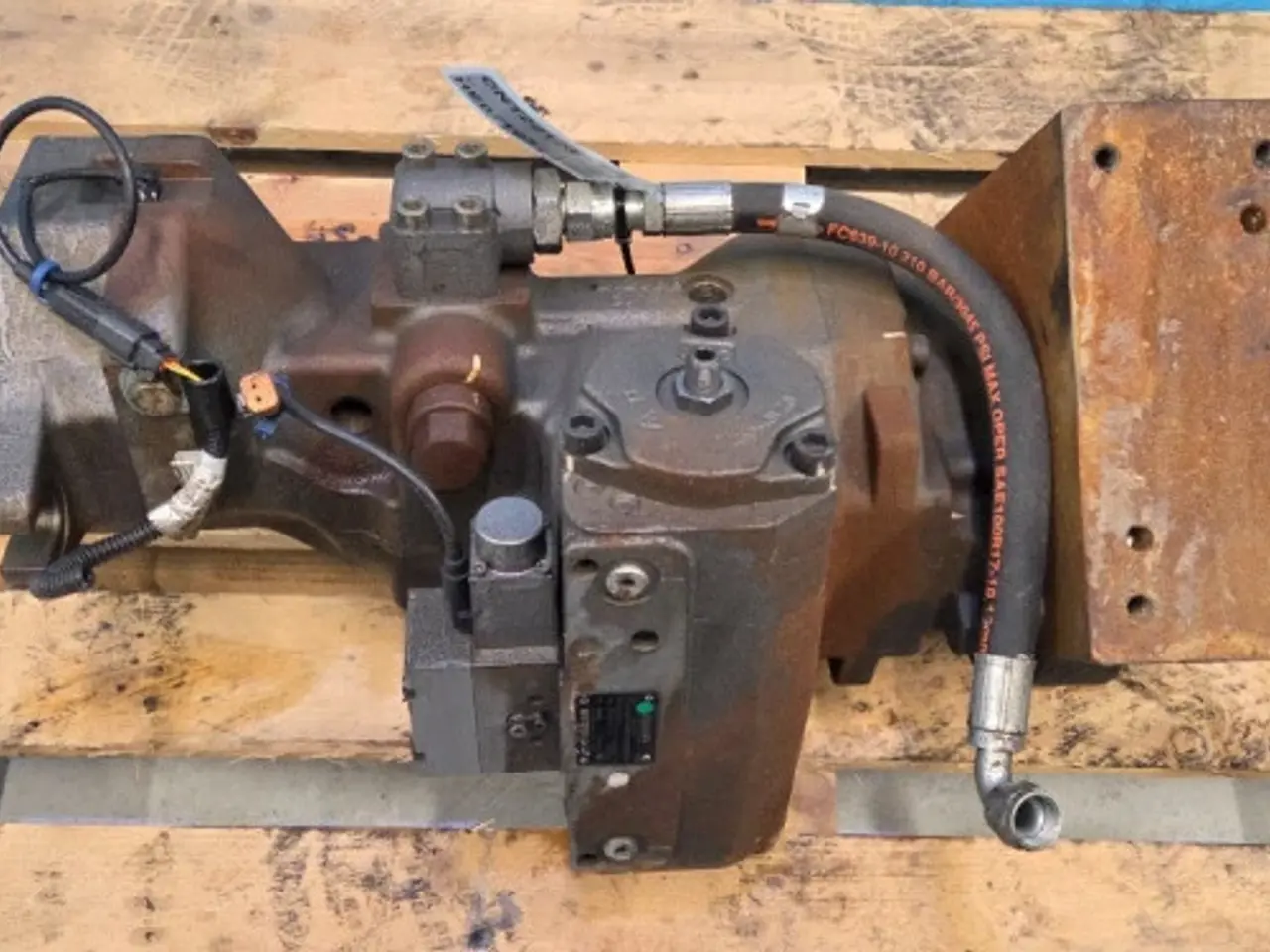 Billede 20 - New Holland T8.320 Hydrostatisk Pumpe 84393724