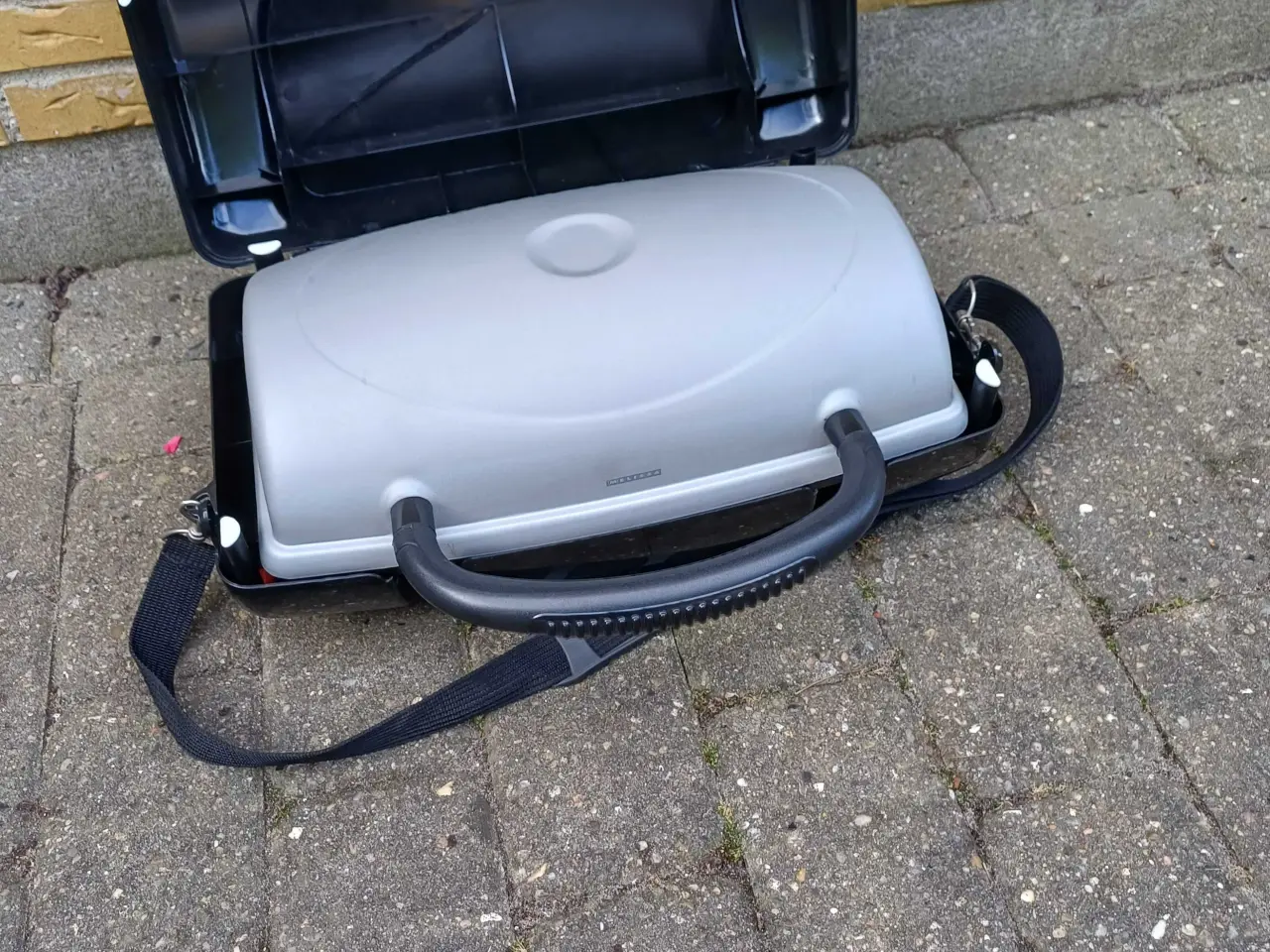 Billede 3 - Lille gasgrill til gasdåser