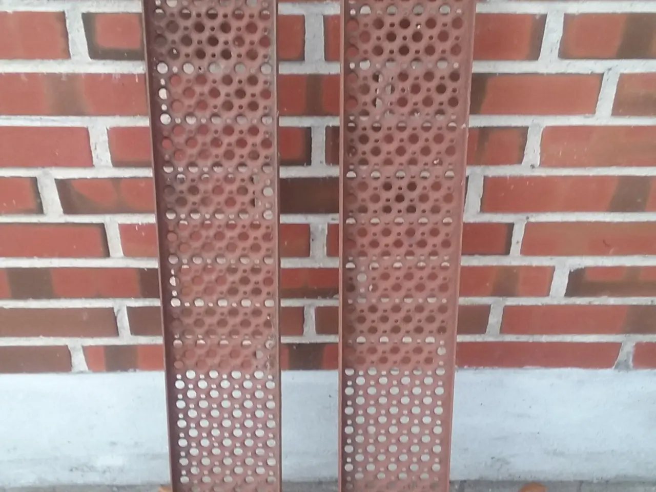 Billede 2 - 2 stk ramper  / riste i metal - 12,5 x 101 cm