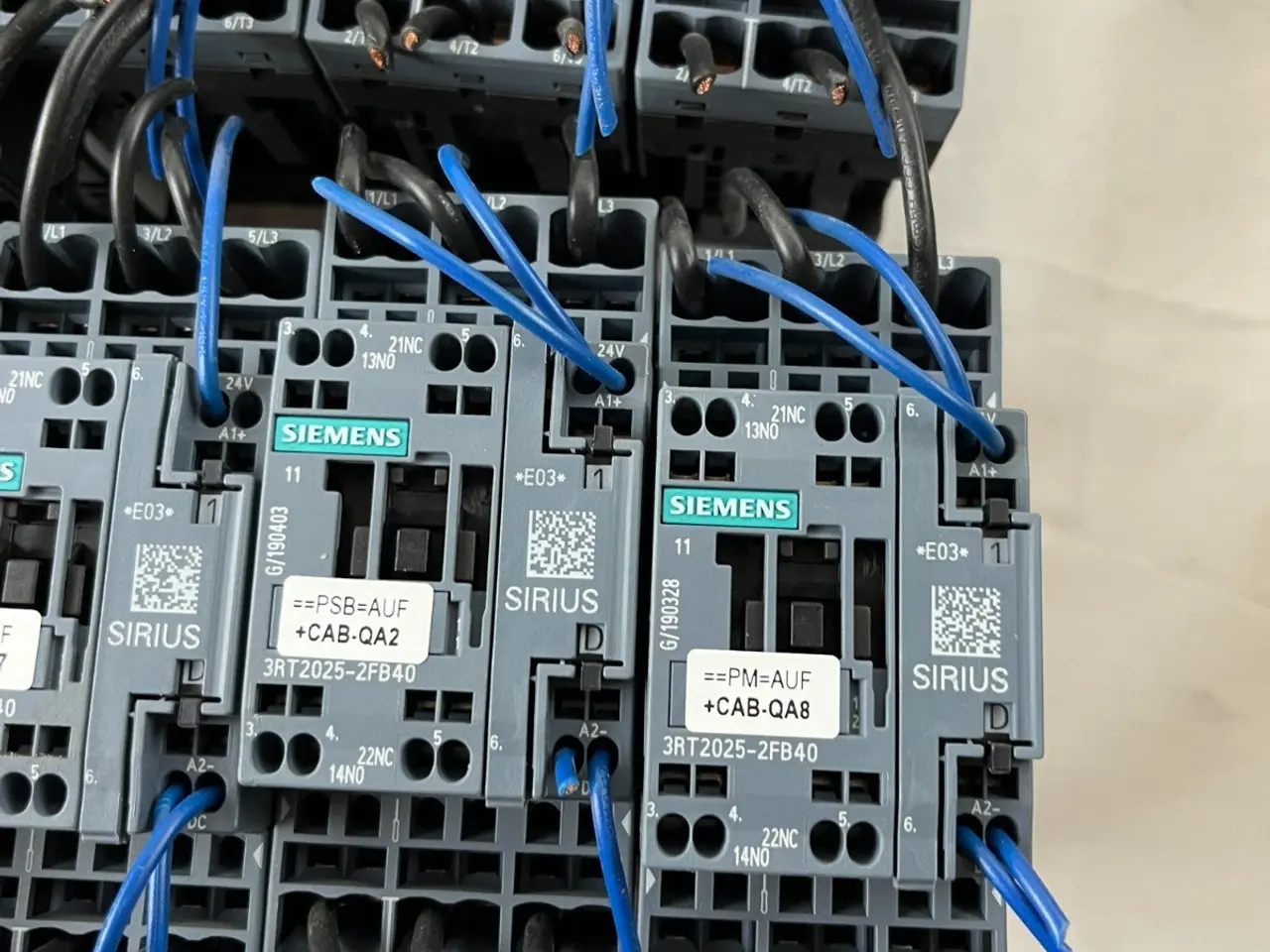 Billede 5 - parti of 10x Siemens Sirius 3RT2025-2FB40 24V DC