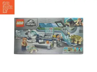 LEGO Jurassic World Dr. Wu's Lab sæt fra Lego (str. 14x6x26 cm)