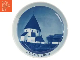 Juleplatte med kirke, 1999 fra Scan Lekven Design (str. Ø 19,5 cm)