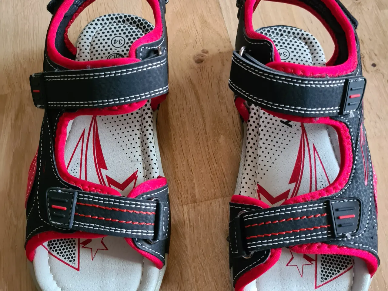 Billede 4 - NYE sandaler str 34