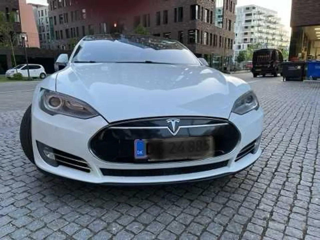 Billede 3 - Tesla S85 - som ny.
