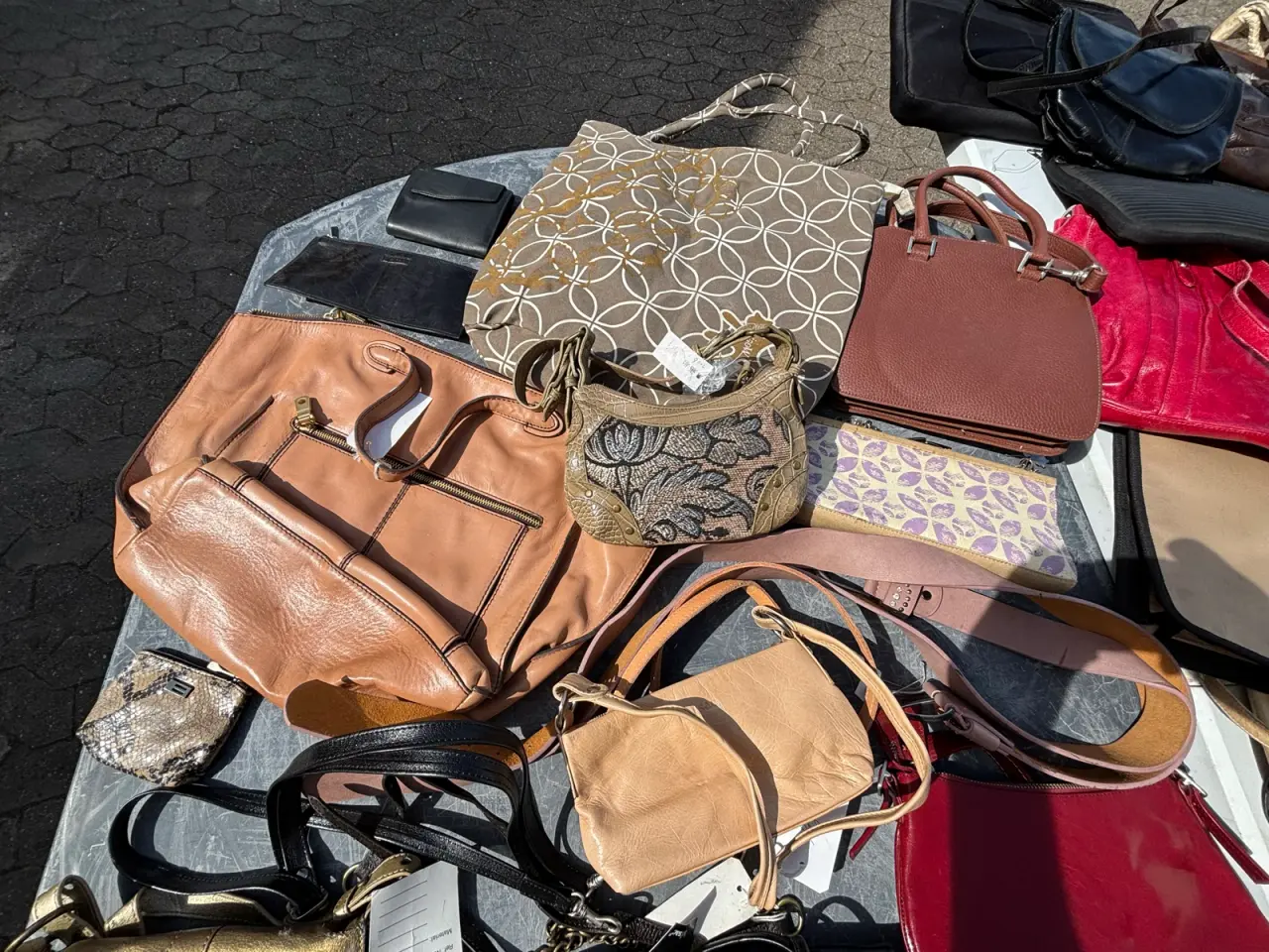Billede 16 - 208 stk tasker, punge osv fra butik