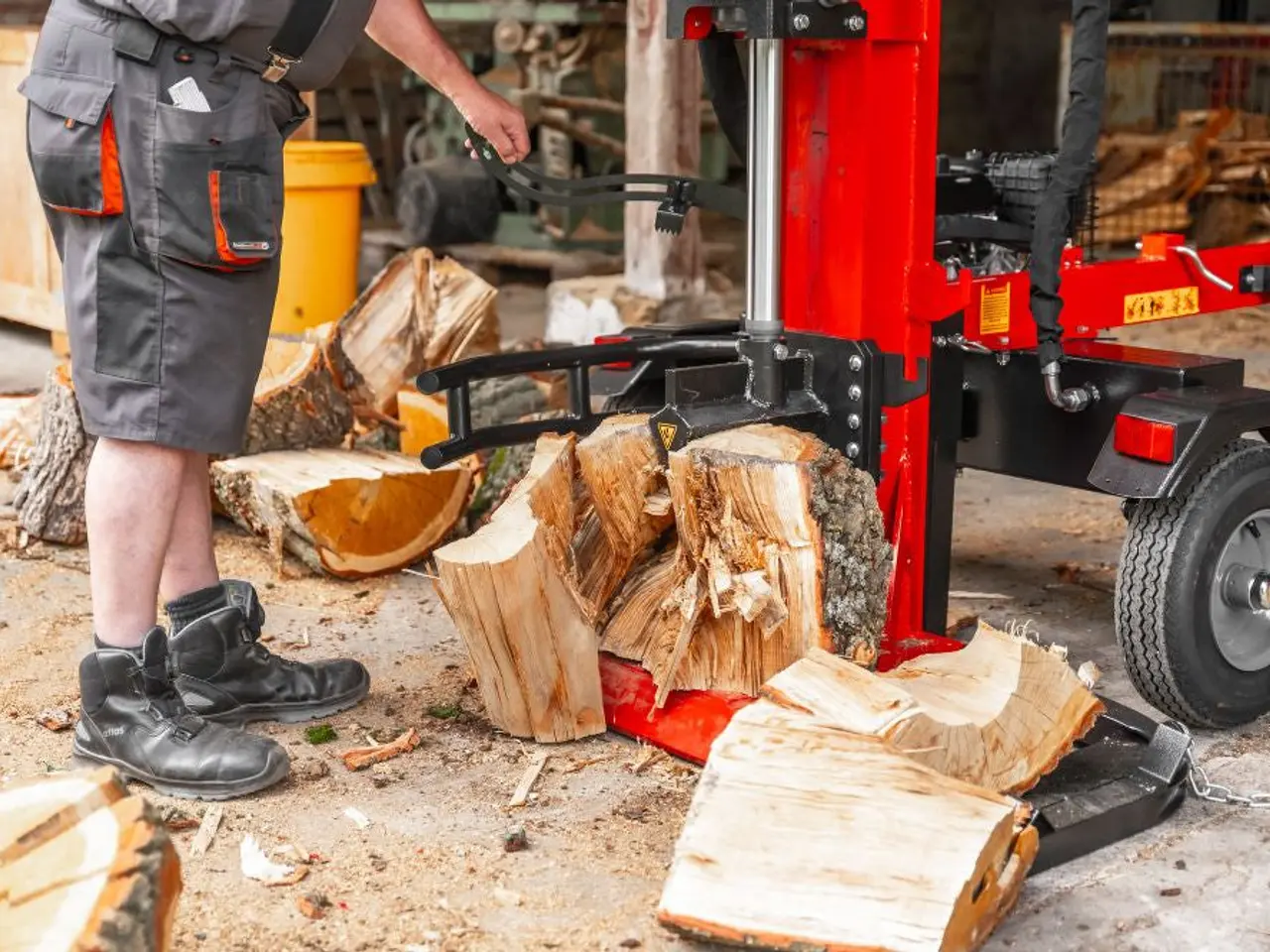 Billede 7 - WoodMaster CWM35B – 35 ton benzin brændekløver (lodret)