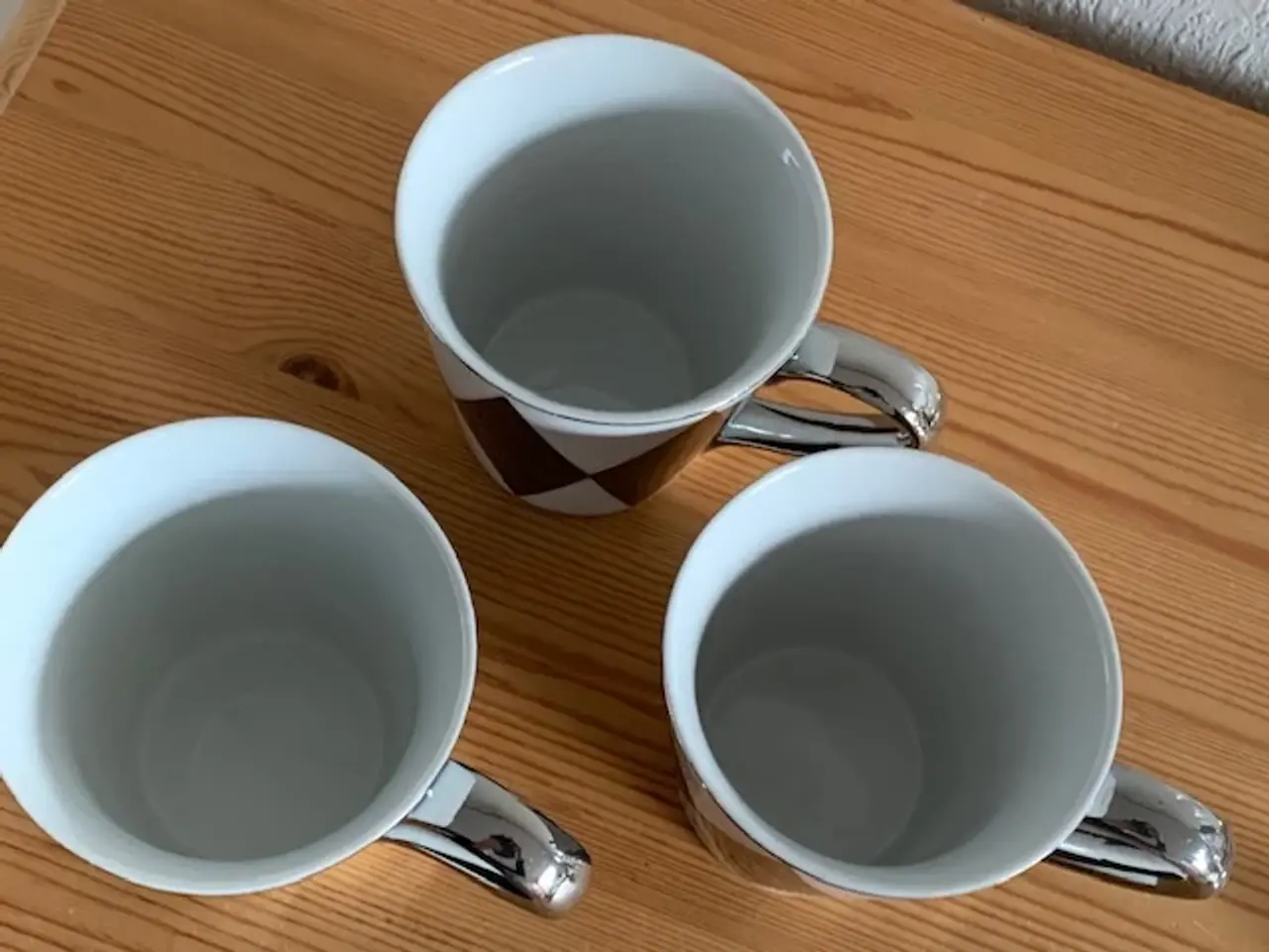Billede 3 - Krus ubrugte og i fin stand - samlet pris 10 kr.