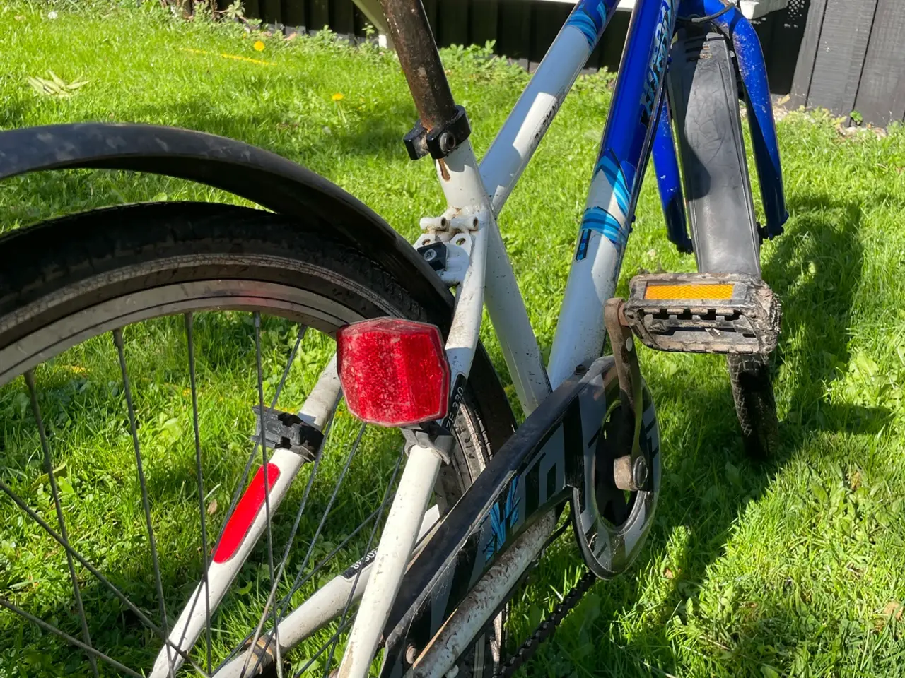 Billede 3 - Solid cykel passer 7-10 årig