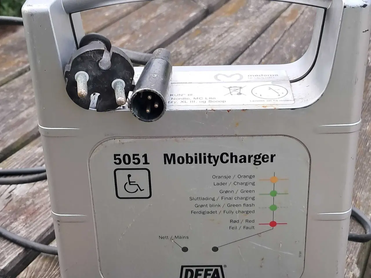 Billede 1 - Oplader til el-scooter