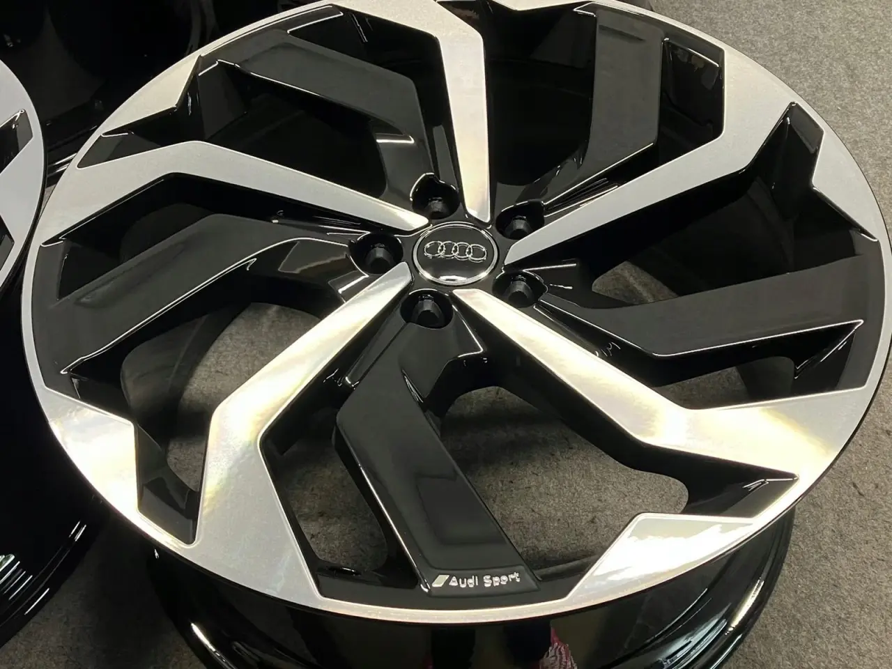 Billede 4 - ALUFÆLGE AUDI Q7 Q8 E-TRON 4KE 21"