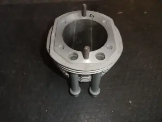 BMW R100 cylinder