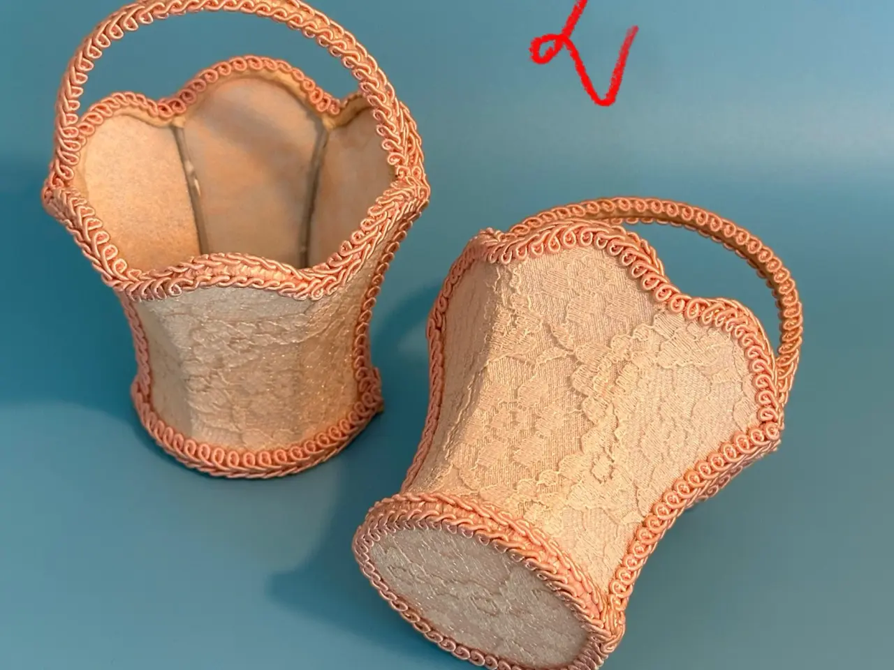 Billede 8 - Smukke pastelpink miniature forfængelighedskurv 