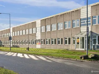 Kontorlejemål på 65 m² i Kastrup – mulighed for lager og udvidelse