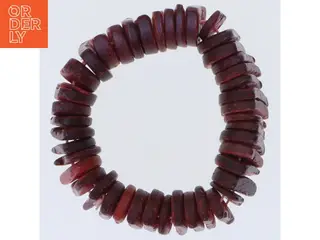 Armbånd med røde perler (str. Ø 7 cm)