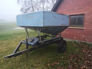Herborg 25 tdr.kornkasse med hjul