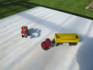 1 stk Ford Trækker med tiptrailer