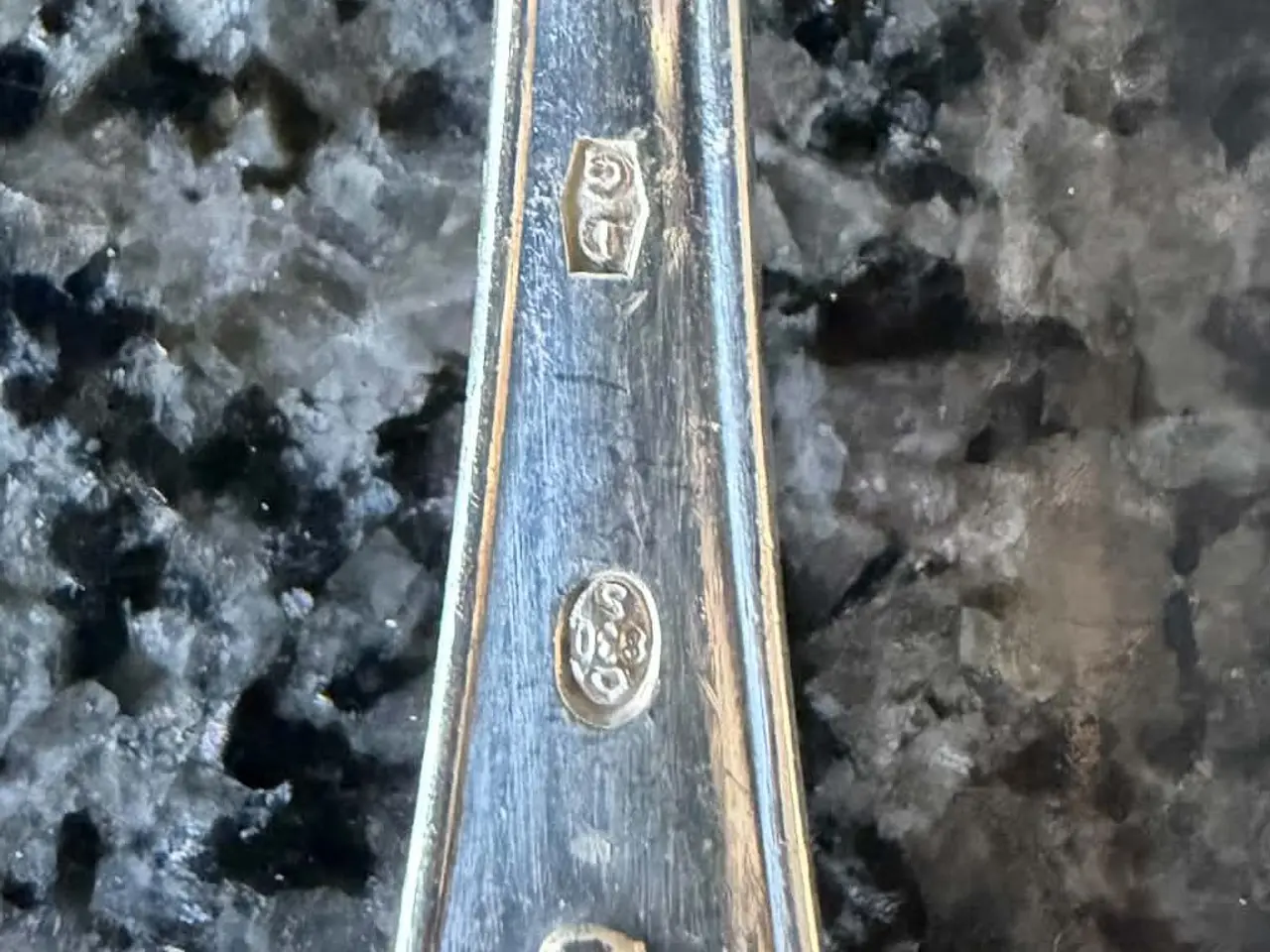 Billede 3 - Saksisk pålægsgaffel i 830 sølv (12 cm) (DG)