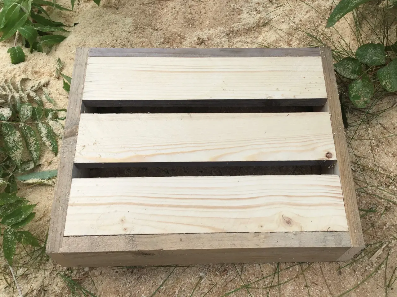 Billede 2 - Bakke i genbrugstræ fyr 29 x 36 cm