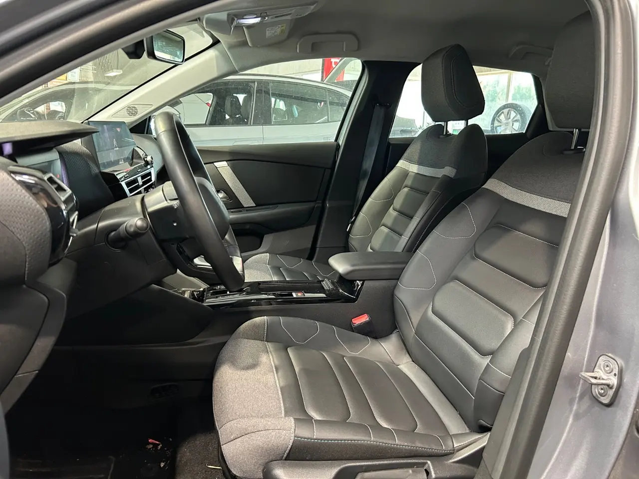 Billede 3 - Citroën ë-C4 X 50 Shine